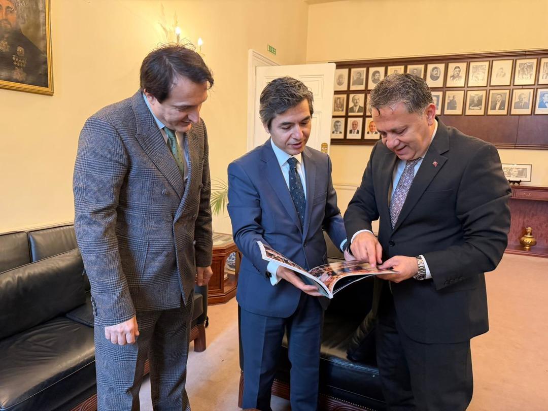 KGK dan Londra da resmi temaslar! Gazeteciliğin geleceği, uluslararası medya ilişkileri ve iş birliği olanakları ele alındı 7