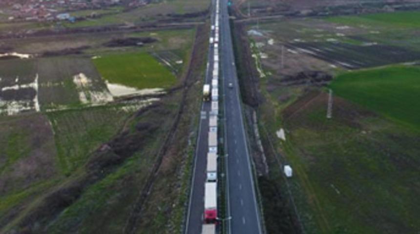 Türkiye ve Bulgaristan'da 100 kilometrelik tır kuyruğu