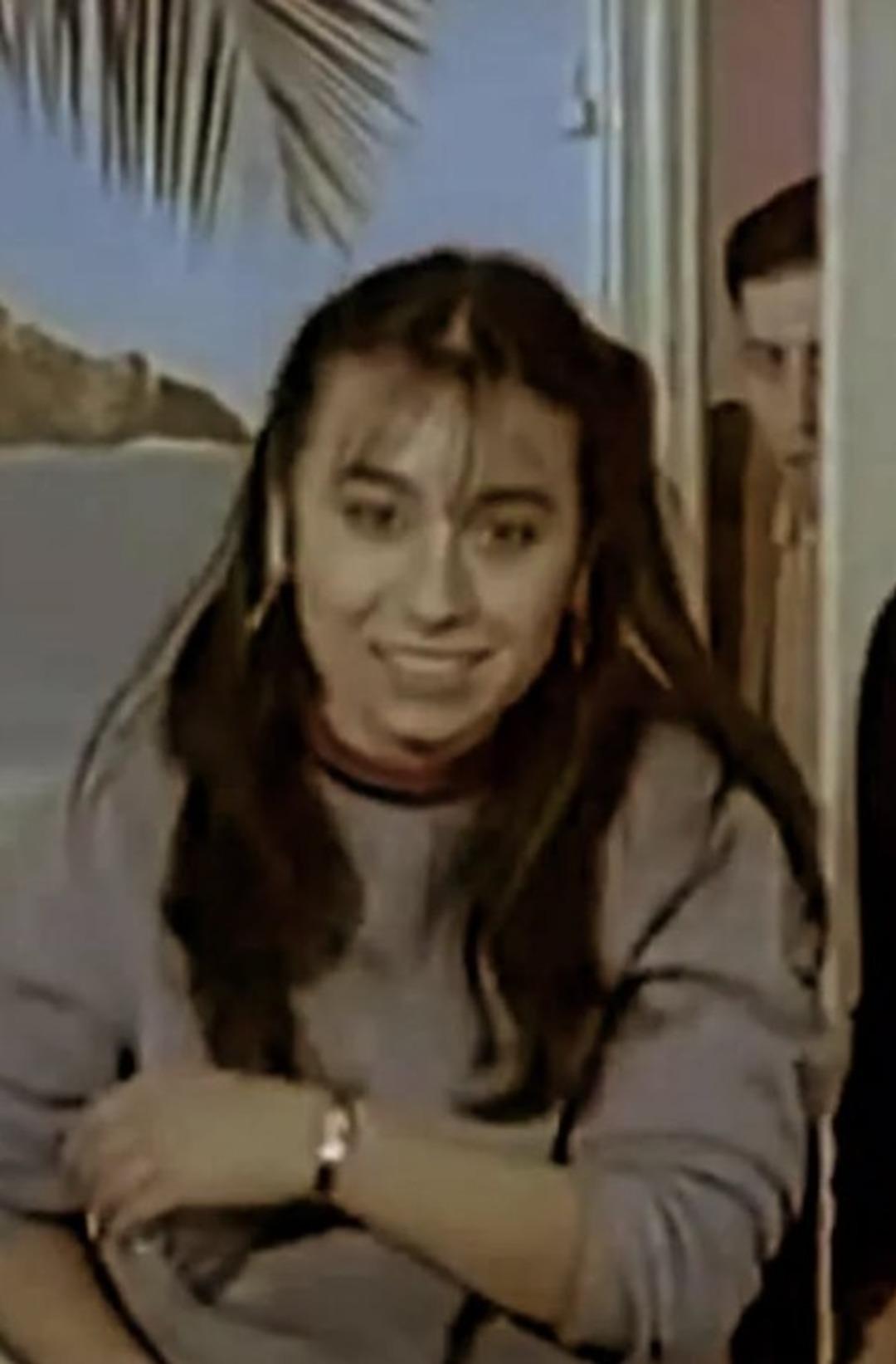 Yeşil&ccedil;am yıldızı Saadet G&uuml;rses bor&ccedil; batağında! &Ccedil;ığlık &ccedil;ığlığa yardım istedi:  Hakkınızı helal edin  1