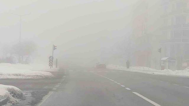 Bingöl’de yoğun sis görüş mesafesini düşürdü: Sürücüler zor anlar yaşadı 3