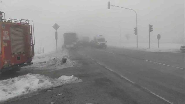 Sivas’ta sis zincirleme kazaya neden oldu: 7 yaralı 4