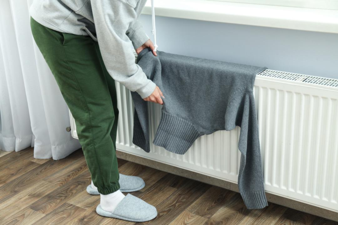 Bir tutam tuzla artık donmuyor! Kışın &ccedil;amaşır kurutmanın en pratik yolu 2