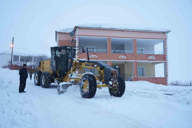 Muş’ta 51 köy yolu ulaşıma kapandı 1