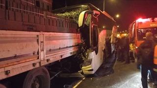 Anadolu Otoyolu’nda otobüs ile tırın karıştığı kazada ölü sayısı 2’ye yükseldi