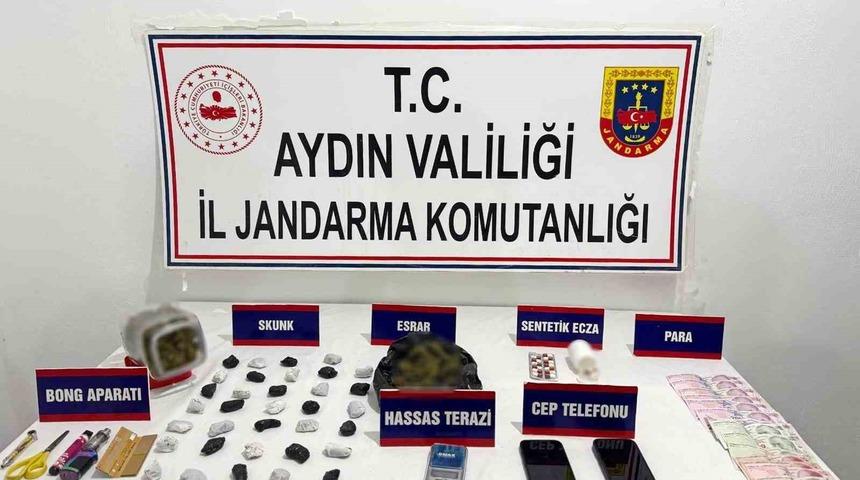 Kuşadası&rsquo;nda uyuşturucu satıcılarına operasyon