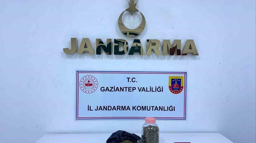 Gaziantep&rsquo;te 4 kilo skunk ele ge&ccedil;irildi: 1 şahıs tutuklandı