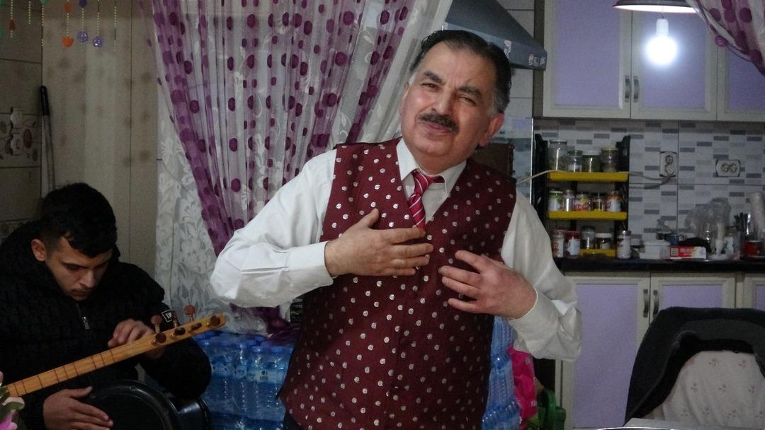 Bu çay ocağına stresli giren türküyle çıkıyor 3