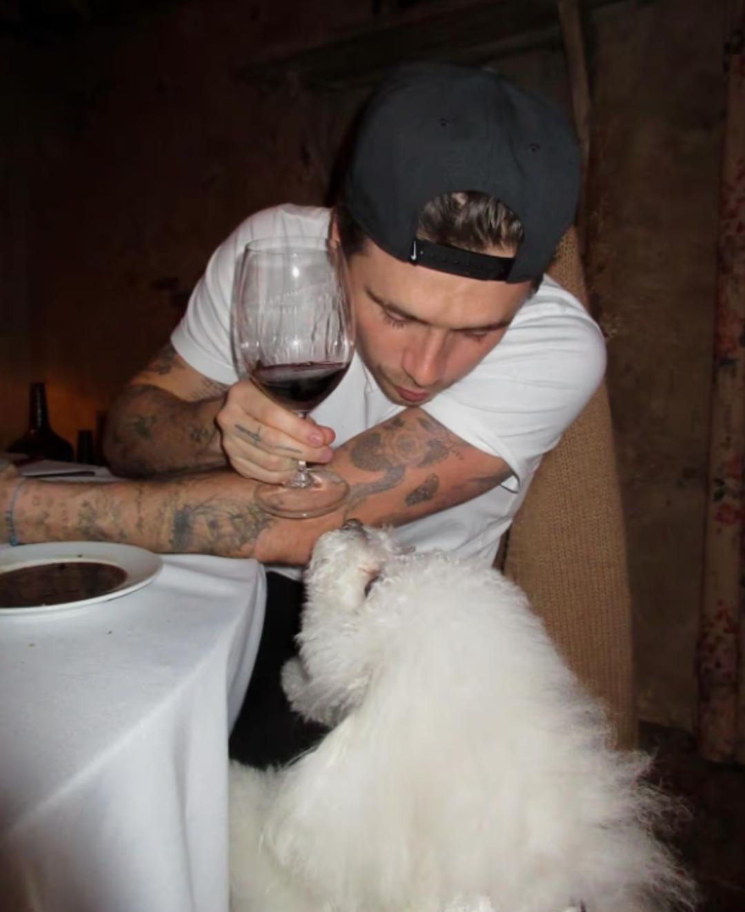 Karı koca Beckhamlara nispet yaptılar!  D&uuml;nyanın en pahalı şarabı : Tam 80 bin sterlin 3