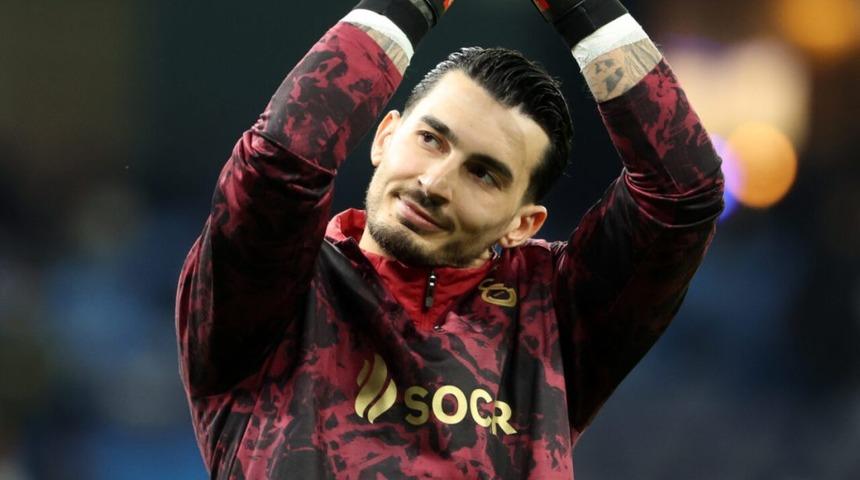 Galatasaray'ın tecr&uuml;beli eldiveni Uğurcan &Ccedil;akır, Şampiyonlar Ligi&rsquo;nde ilk 5'e girdi! 