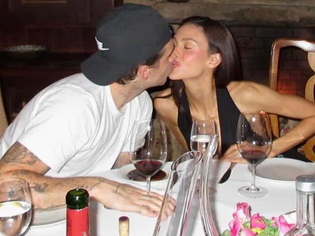 Karı koca Beckhamlara nispet yaptılar! 'D&uuml;nyanın en pahalı şarabı': Tam 80 bin sterlin