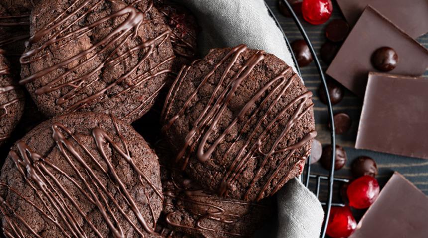 Bildiğiniz t&uuml;m kurabiyeleri unutturan akışkan lezzet: Brownie kurabiye 