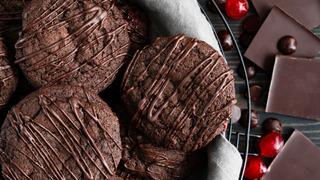 Bildiğiniz tüm kurabiyeleri unutturan akışkan lezzet: Brownie kurabiye 