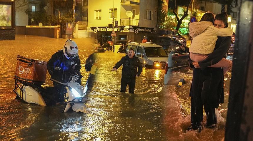 İzmir'de sağanak yağmur ve fırtına sonrası meydana gelen sel, hayatı fel&ccedil; etti