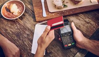 Restoranlarda yeni d&ouml;nem: Resmen yasaklandı