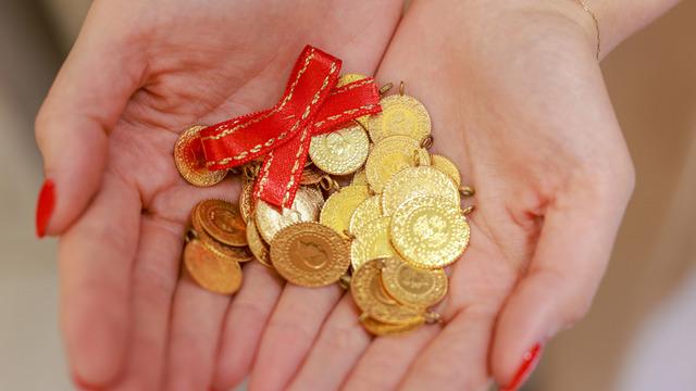 Altının kilogram fiyatı 7 milyon 310 bin liraya geriledi