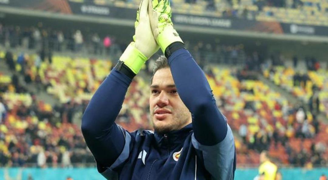 FCSB ma&ccedil;ının ardından Ederson dan Galatasaray a g&ouml;nderme!  1