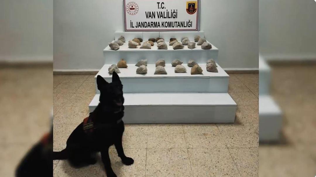 23 ilde uyuşturucu operasyonu! Ali Yerlikaya duyurdu:  6 milyon adet uyuşturucu hap ele ge&ccedil;irdi  2