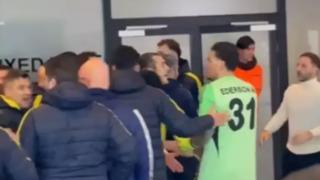 FCSB-Fenerbahçe maçının devre arasında ortalık karışmış! Görüntüler ortaya çıktı