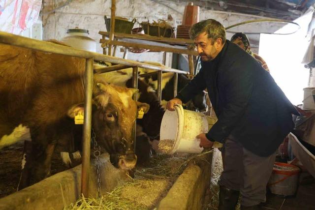 Elazığ&rsquo;da besicilerin kış mesaisi 2