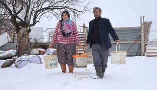 Elazığ&rsquo;da besicilerin kış mesaisi