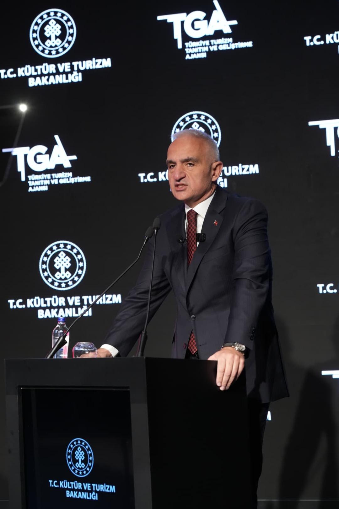 Cumhuriyet tarihinde bir ilk! Turizm geliri 65.2 milyar dolarla rekor seviyeye ulaştı 4