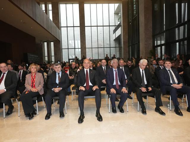 Cumhuriyet tarihinde bir ilk! Turizm geliri 65.2 milyar dolarla rekor seviyeye ulaştı