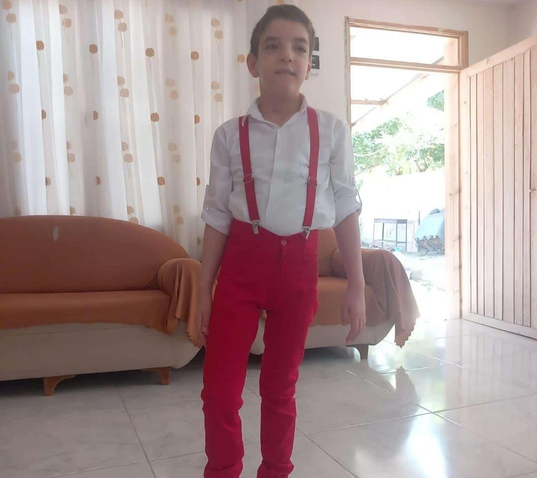 Depremde &ouml;ks&uuml;z ve yetim kalmışlardı: Siyam ikizlerini 9 yaşında &ouml;l&uuml;m ayırdı! 4