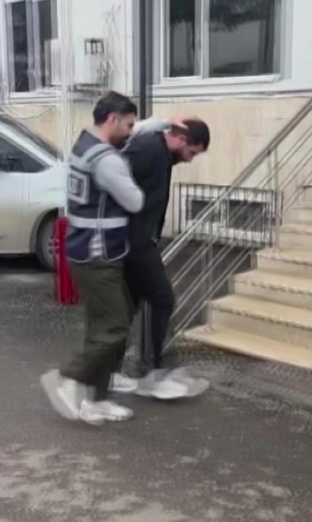 Boşanma aşamasındaki eşinin evine zarar veren koca adliyeye sevk edildi 1