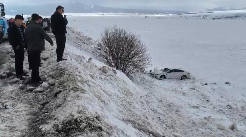 Sarıkamış&rsquo;ta trafik kazası: 1 yaralı