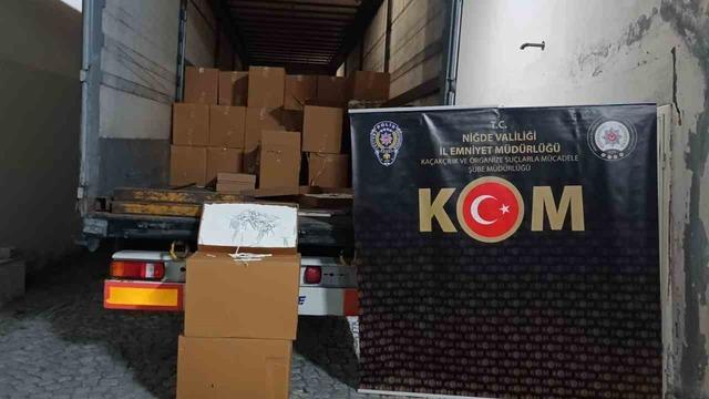 Niğde’de kaçak tütün operasyonu: 1 milyon makaron ele geçirildi