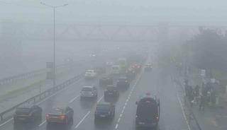 B&uuml;y&uuml;k&ccedil;ekmece&rsquo;de aniden bastıran sis nedeniyle g&ouml;r&uuml;ş mesafesi d&uuml;şt&uuml;