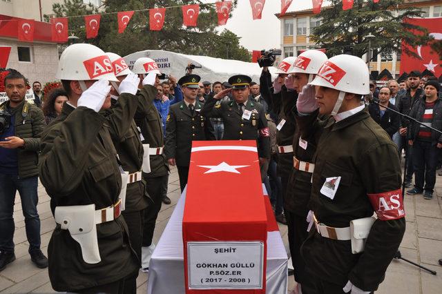 Afrin şehidini Tokat'ta son yolculuğuna 5 bin kişi uğurladı