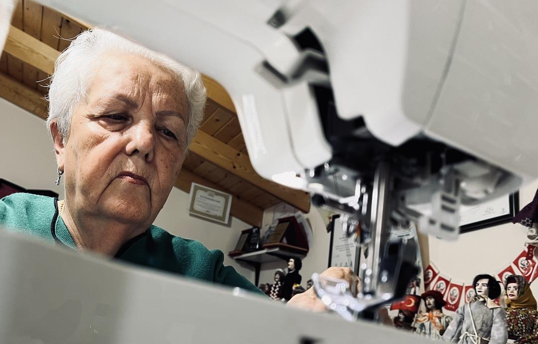 "Türkiye de 102 kişiden biriyim": Kendi kendine öğrendi, yaşayan hazine seçildi 1