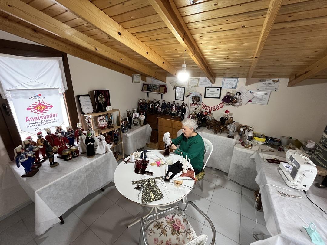 "Türkiye de 102 kişiden biriyim": Kendi kendine öğrendi, yaşayan hazine seçildi 5