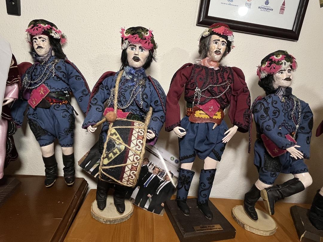 "Türkiye de 102 kişiden biriyim": Kendi kendine öğrendi, yaşayan hazine seçildi 2