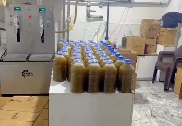 Aydın da sahte zeytinyağı, bal ve nar ekşisi ele ge&ccedil;irildi 3