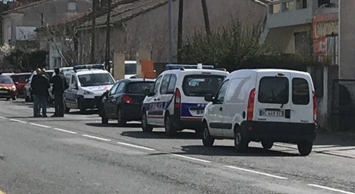 Fransa'da IŞİD'li terörist süpermarketteki müşterileri rehin aldı G2