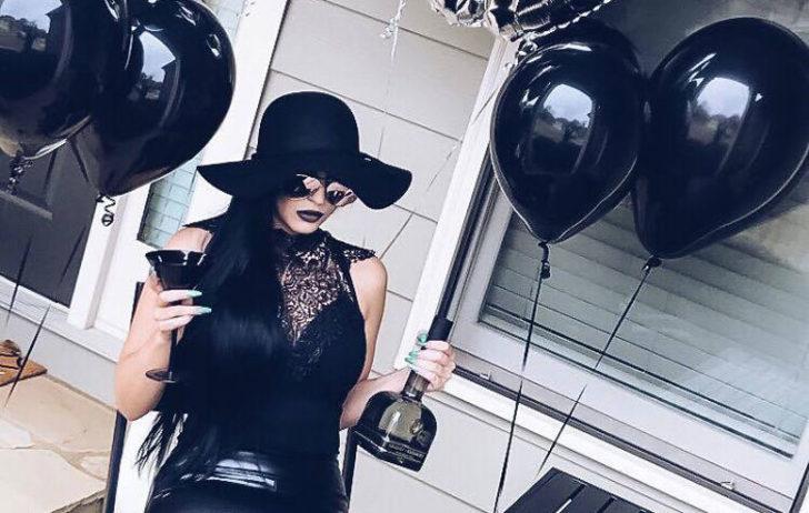 30. yaşını cenaze töreni düzenleyerek kutladı