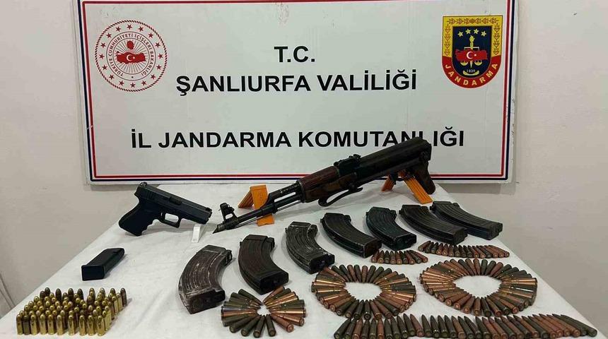 Şanlıurfa&rsquo;da silah ka&ccedil;ak&ccedil;ılığı operasyonu: 2 g&ouml;zaltı