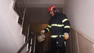 Tüpten tüpe gaz dolumu yaparken evi yaktı