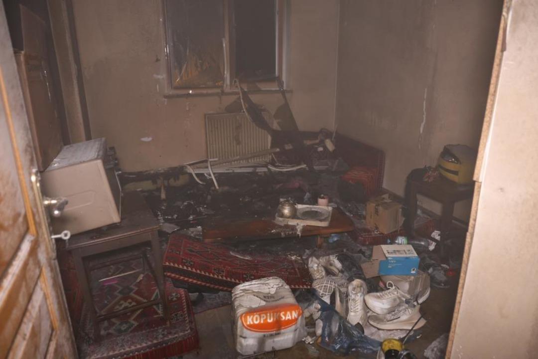 T&uuml;pten t&uuml;pe gaz dolumu yaparken evi yaktı 1