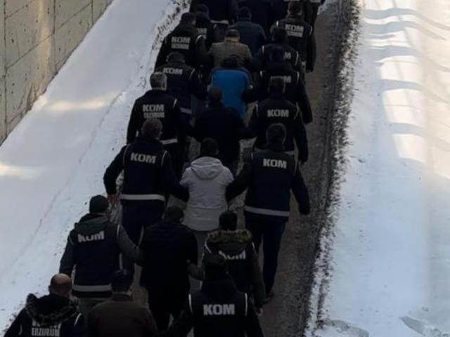 5 ilde usuls&uuml;z kredi operasyonu: 38 ş&uuml;pheli yakalandı