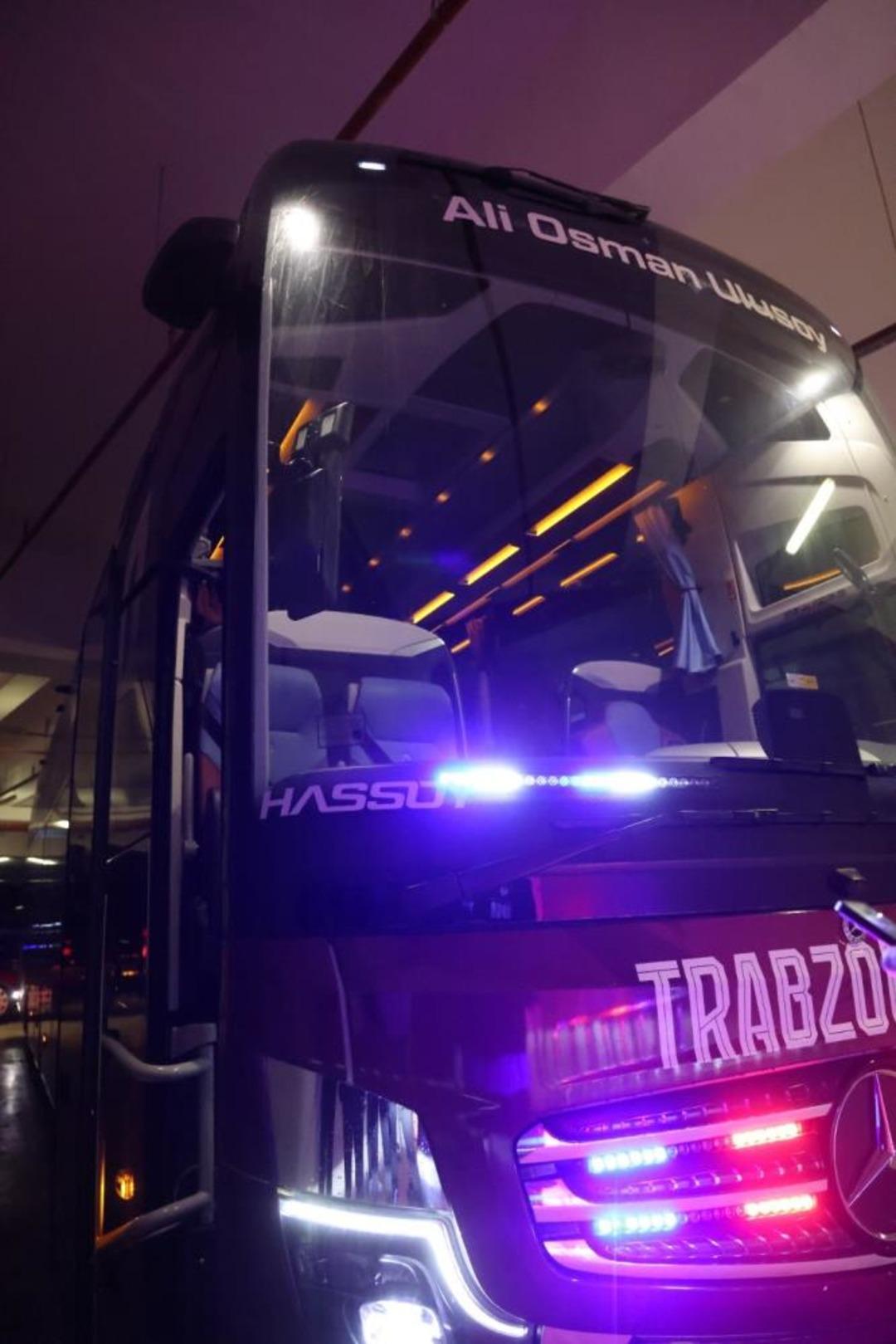 Antalya Emniyet M&uuml;d&uuml;rl&uuml;ğ&uuml; nden Trabzonspor otob&uuml;s&uuml;ne yapılan saldırıyla ilgili a&ccedil;ıklama 1