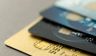 Kredi kartı limitleri d&uuml;ş&uuml;r&uuml;l&uuml;yor: Bor&ccedil; yapılandırması bekleyenler dikkat! 