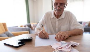 PTT&rsquo;den emeklilere 14 bin TL destek! Uzman isim o bankaları a&ccedil;ıkladı