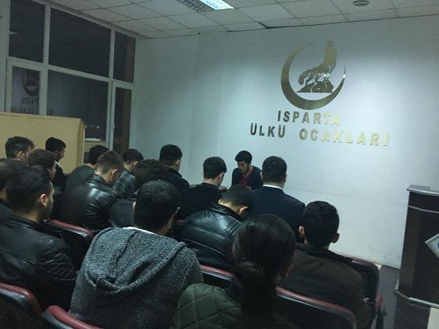 Ülkücülerden Isparta’da 2 ayrı kandil programı