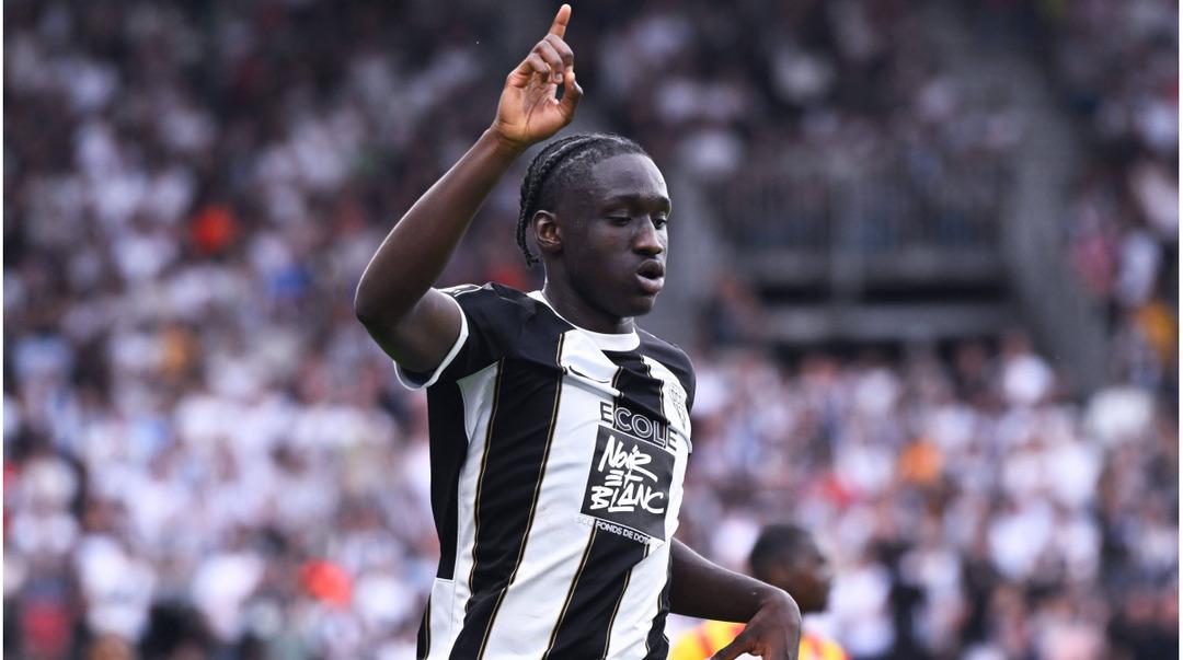 Almanlar duyurdu! Fenerbah&ccedil;e nin 4. transferi İstanbul a geliyor: Bonservisi belli oldu 1