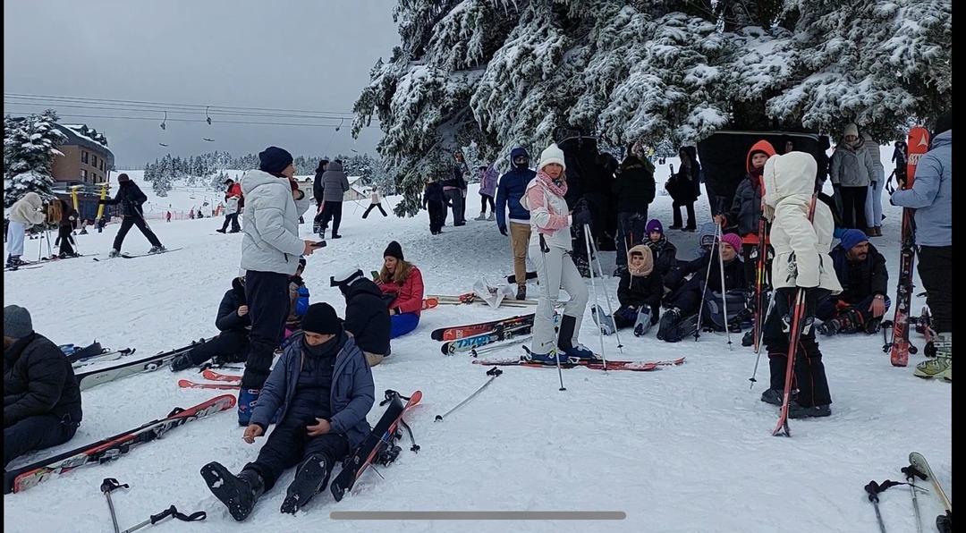 Yer: Uludağ! 40 kişi telesiyejde mahsur kaldı 3