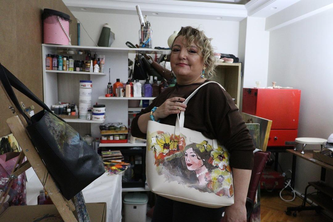 D&uuml;nyada 3 kişiden biri: T&uuml;rkiye&rsquo;nin ilk su altı kadın ressamı 5