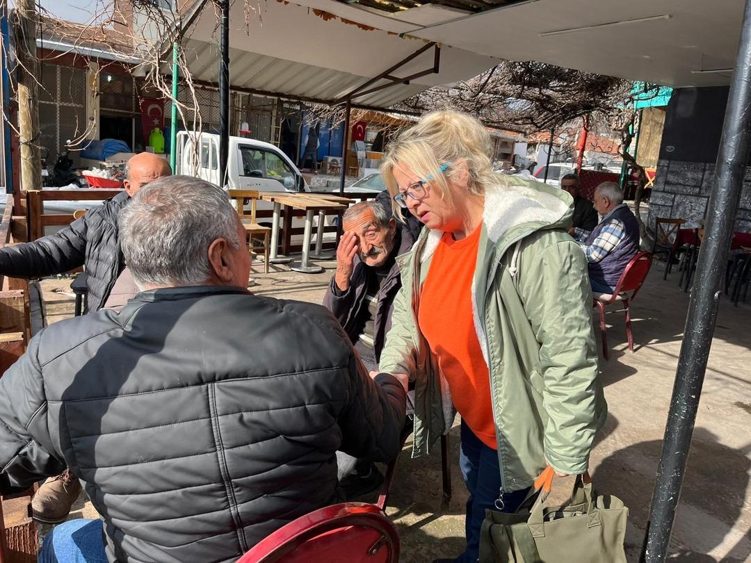 K&ouml;y&uuml;n  Tek Krali&ccedil;e si: Babası &ouml;lmeden 4 dakika &ouml;nce s&ouml;z verdi, vasiyetini yerine getirdi! 3